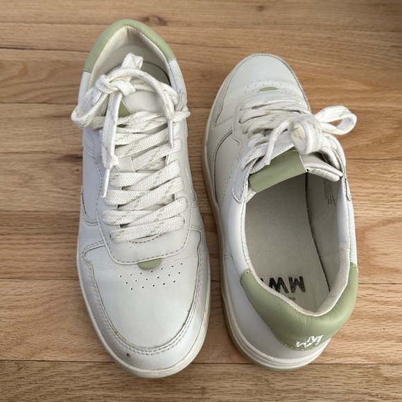 Very gently worn white sneakers with mint green accent. - Picture 2 of 2